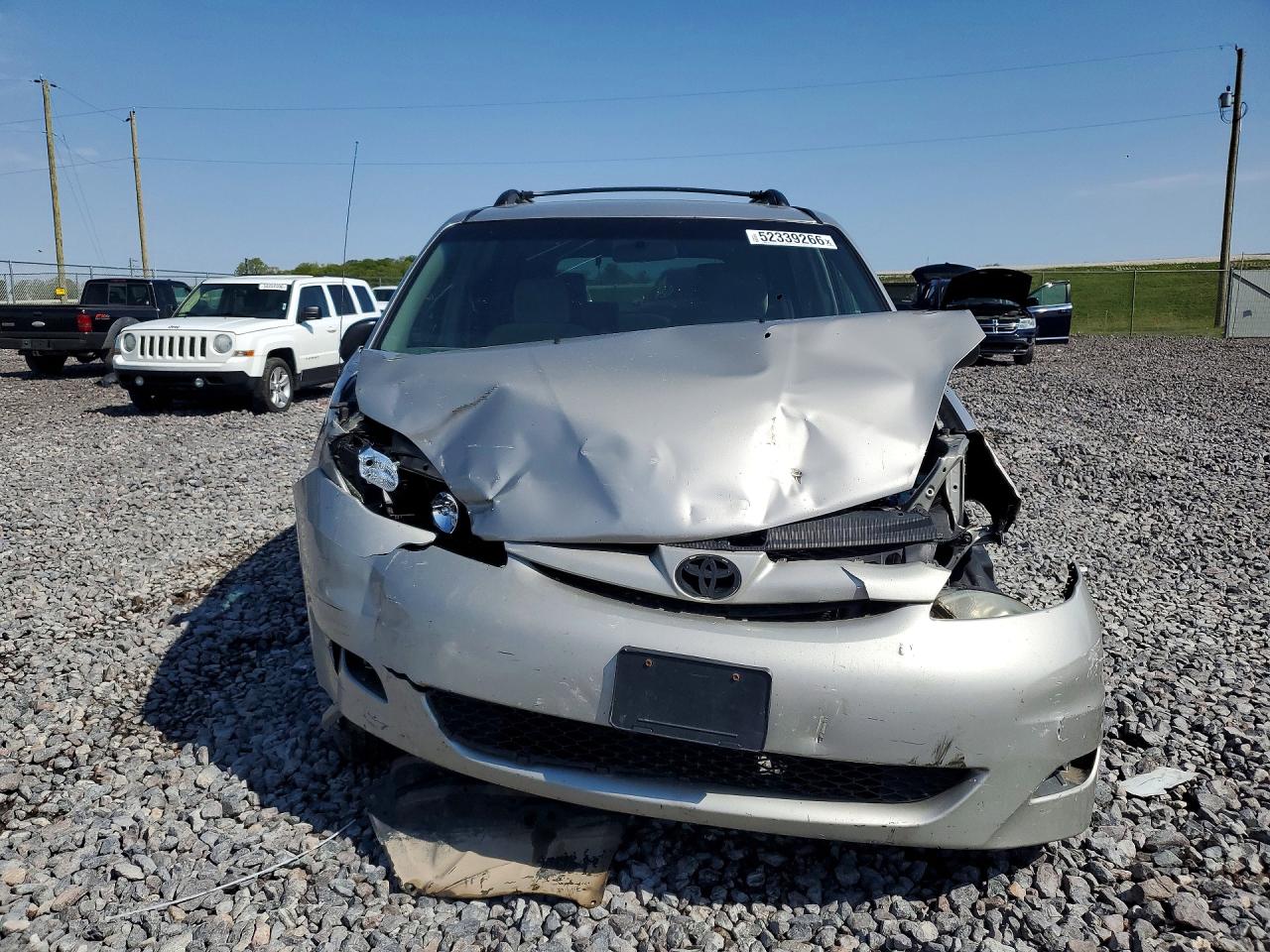 Toyota Sienna Ce 7 Passenger