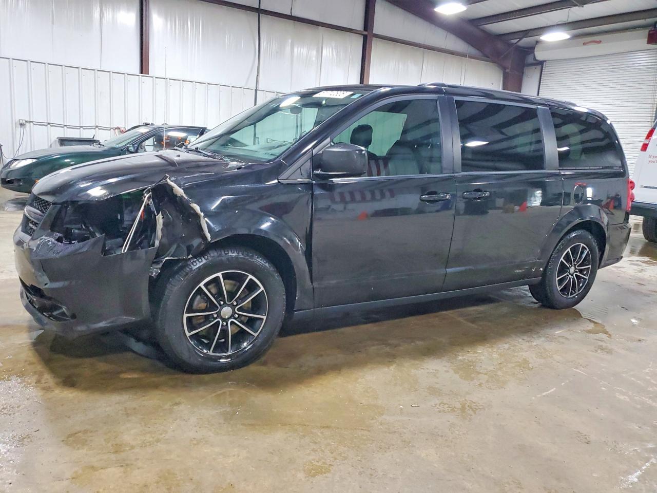 Salvage Dodge Caravan Image