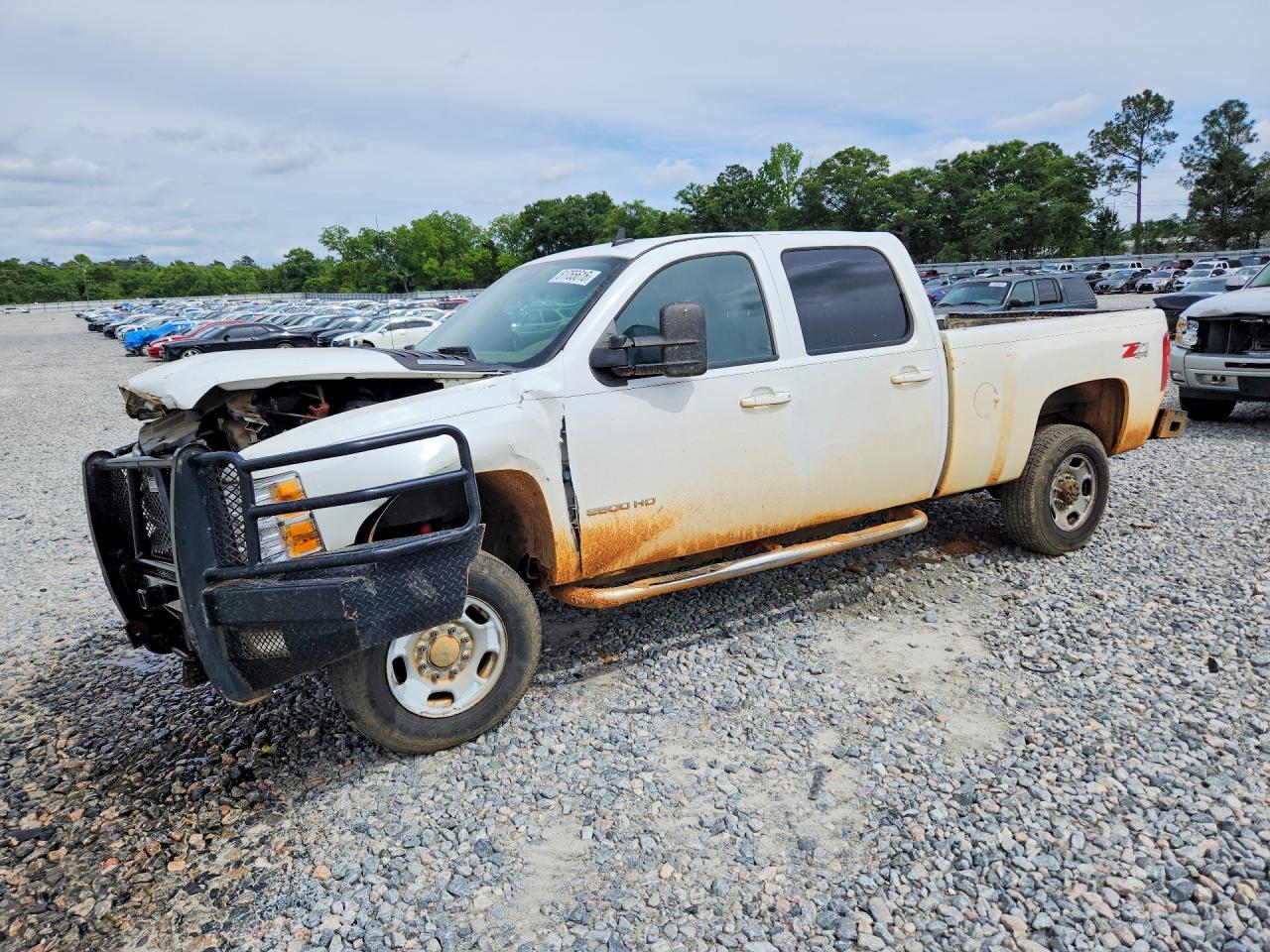 Salvage Chevrolet Silverado Image