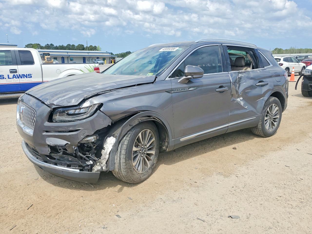 Salvage Lincoln Nautilus Image