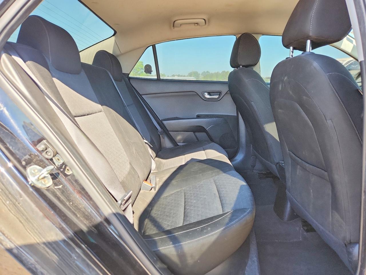 Kia Rio Lx