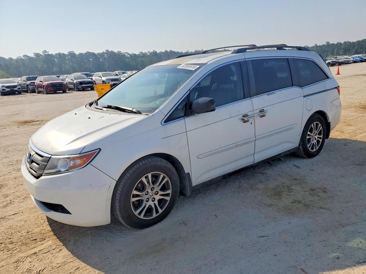 Salvage Honda Odyssey Image