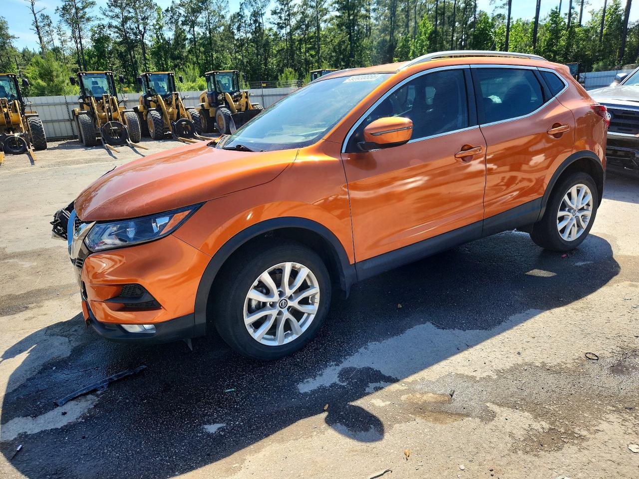 Salvage Nissan Rogue Image
