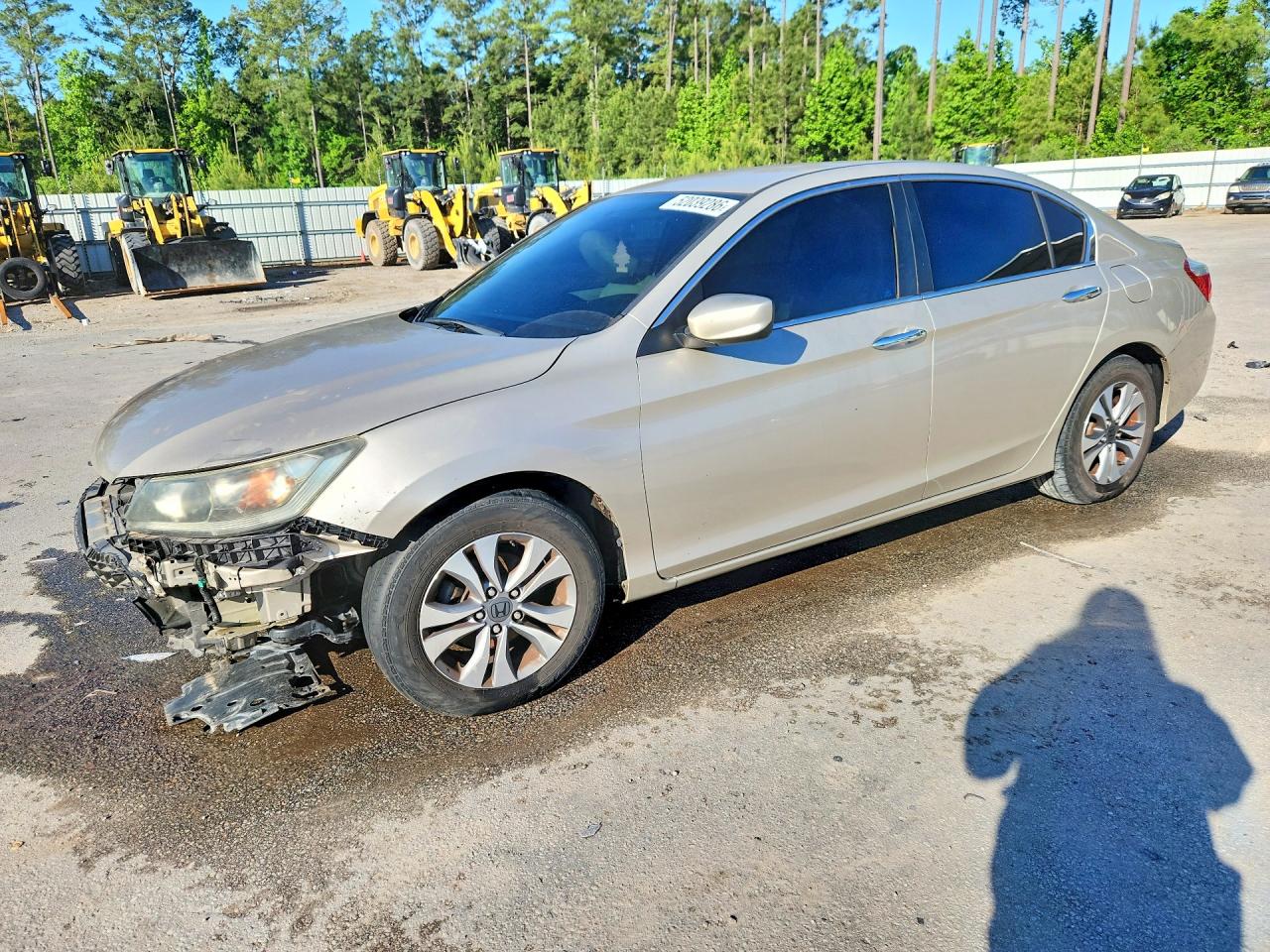 Salvage Honda Accord Image