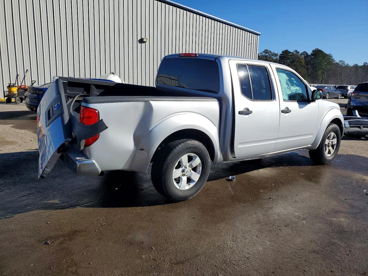Nissan Frontier S