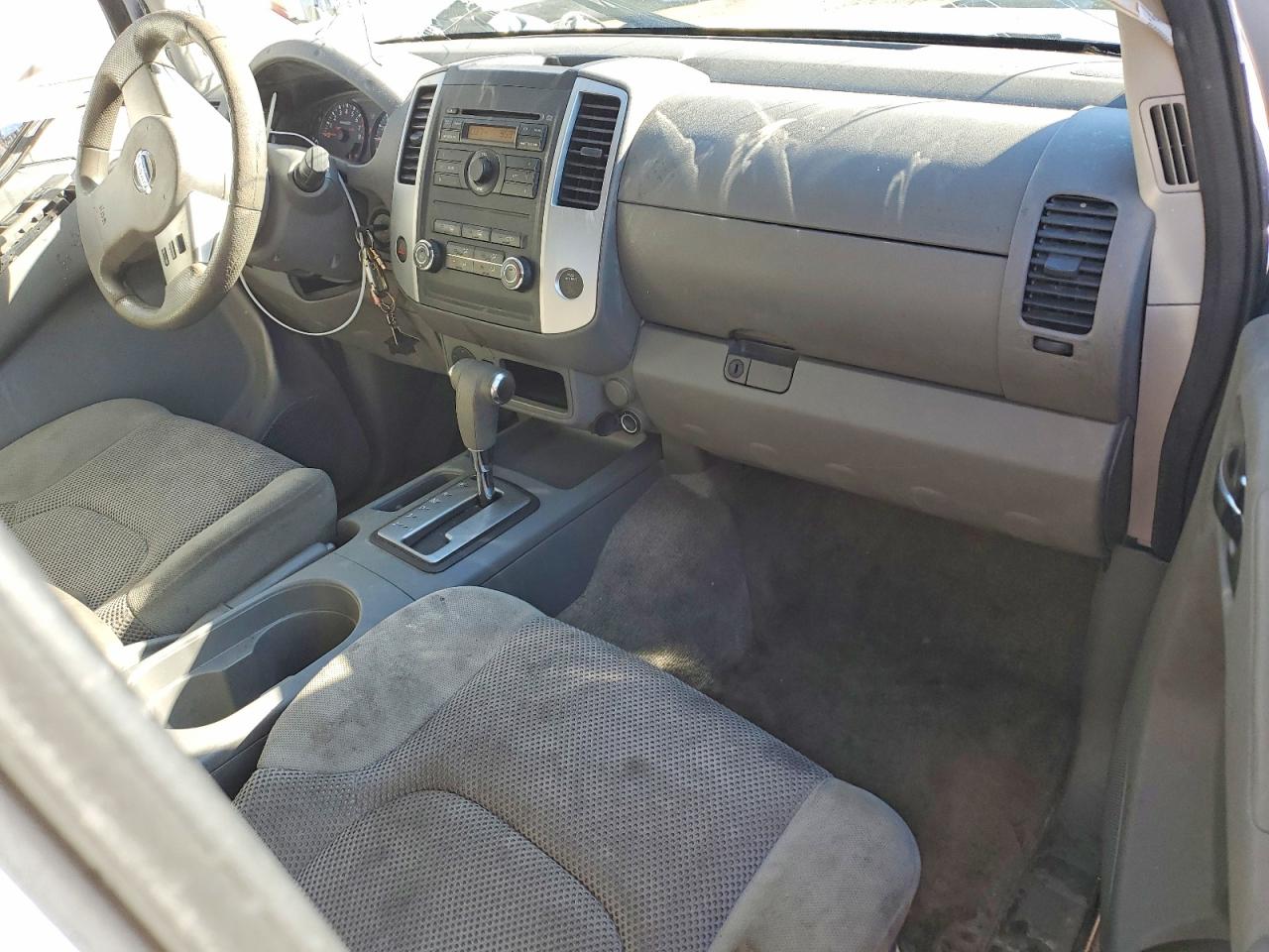 Nissan Frontier S