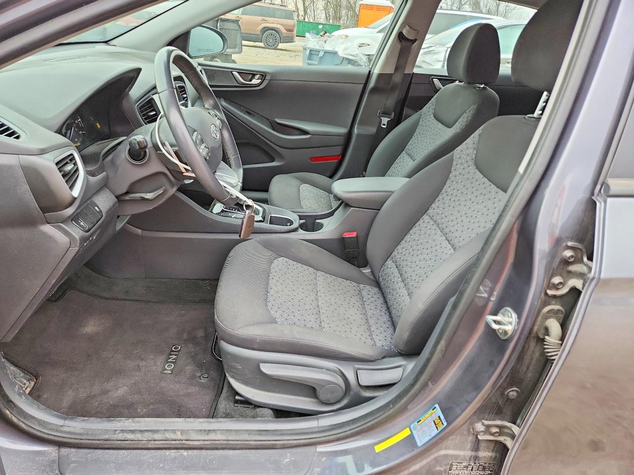 Hyundai Ioniq Base