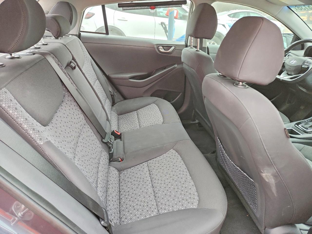 Hyundai Ioniq Base