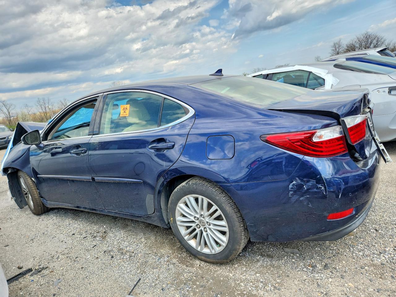 Salvage Lexus Es Image