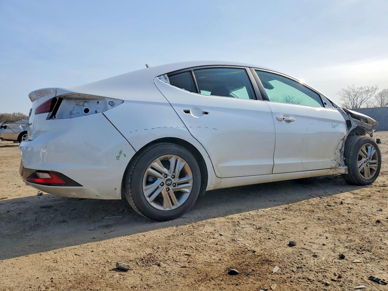 Hyundai ELANTRA Value Edition