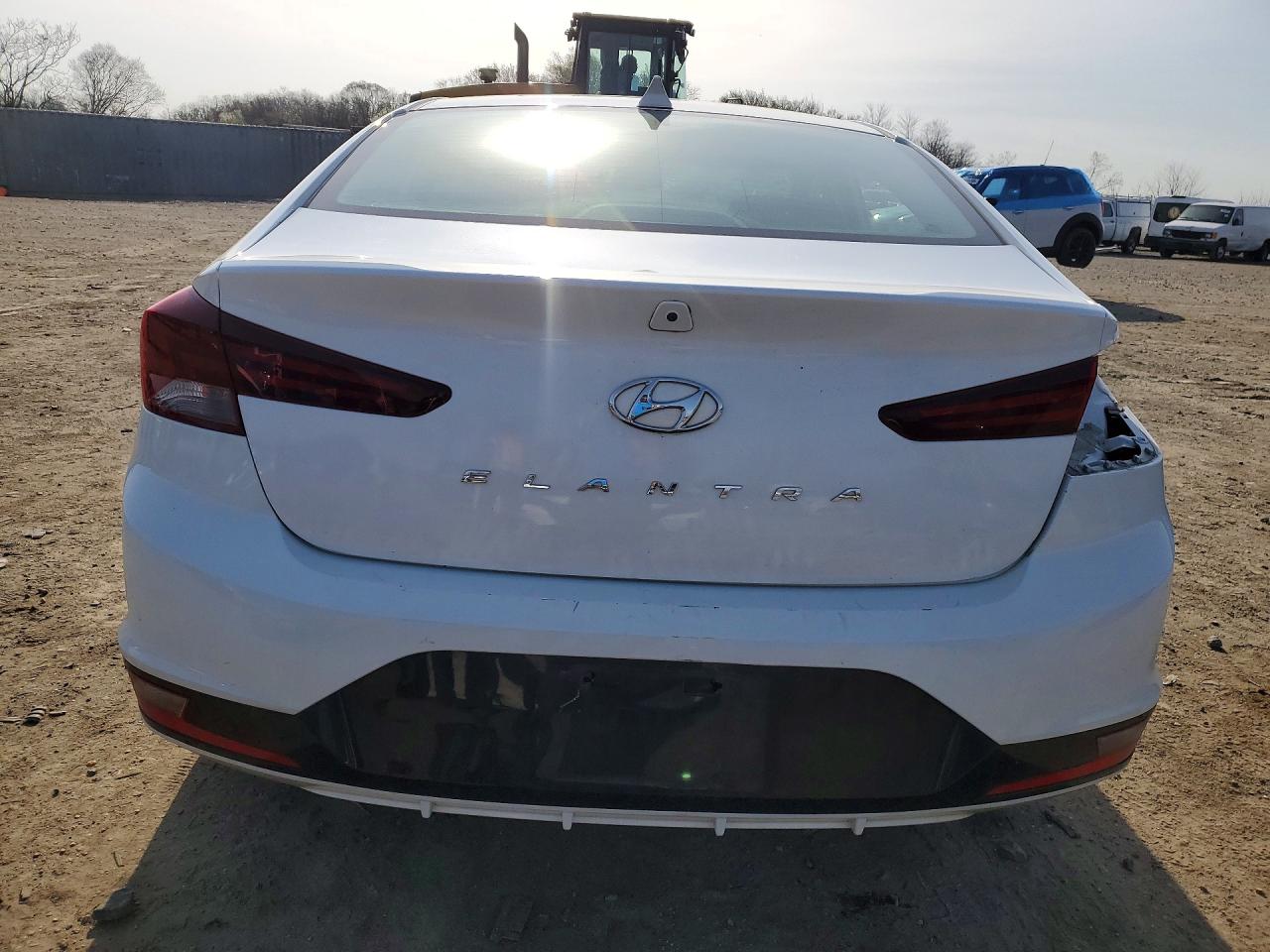 Hyundai ELANTRA Value Edition