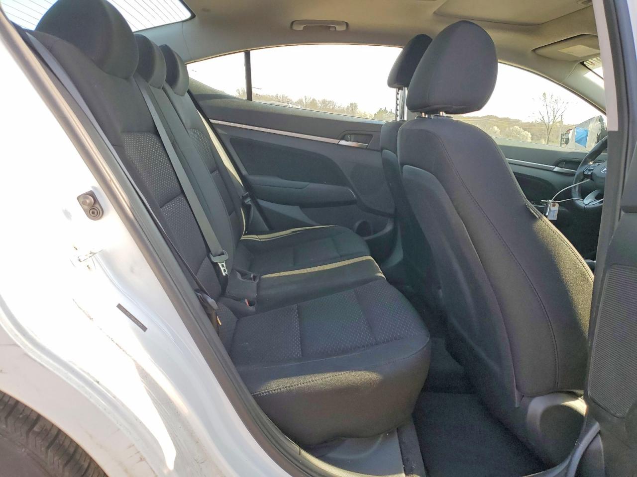 Hyundai ELANTRA Value Edition