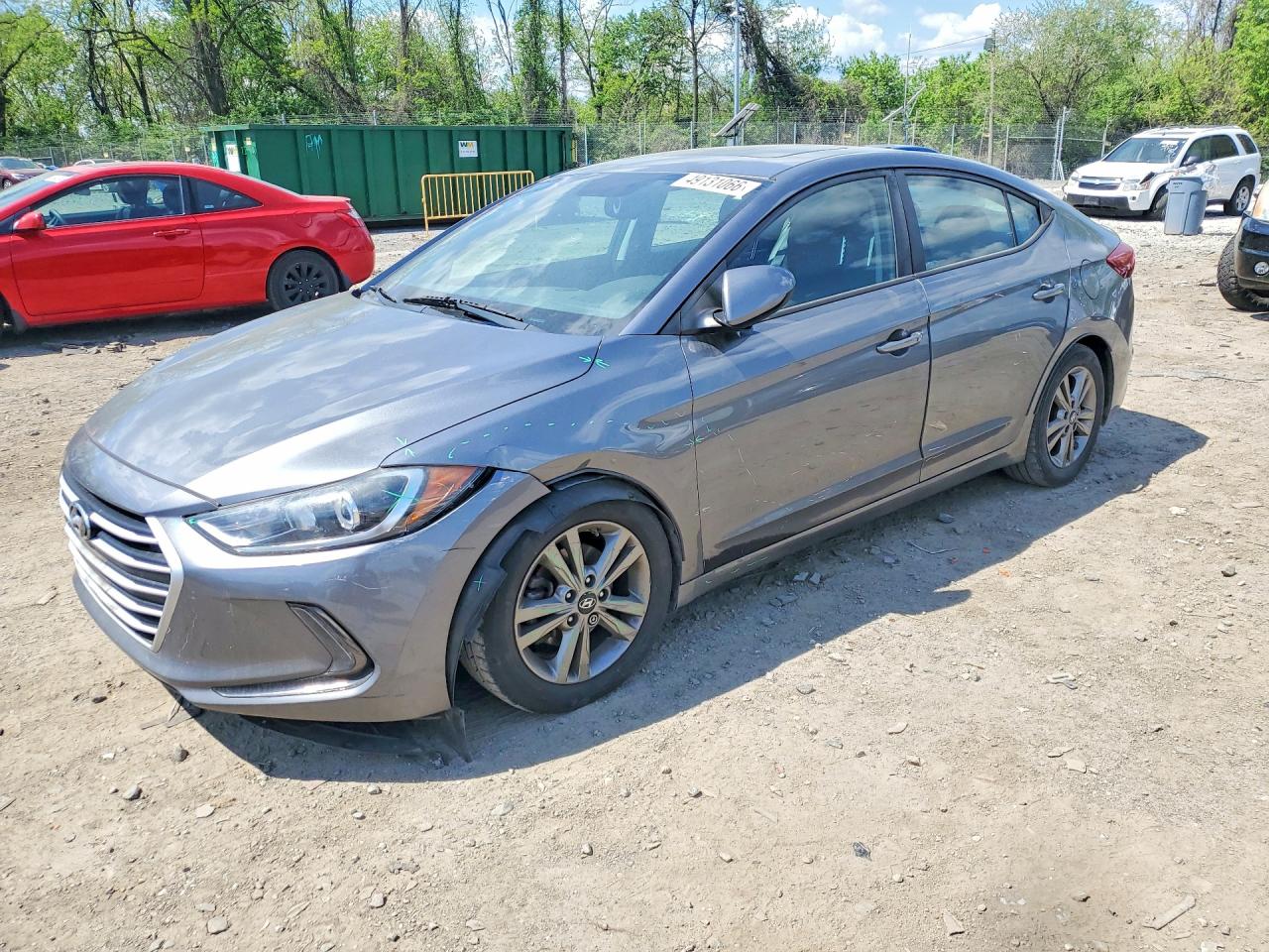 Salvage Hyundai ELANTRA Image