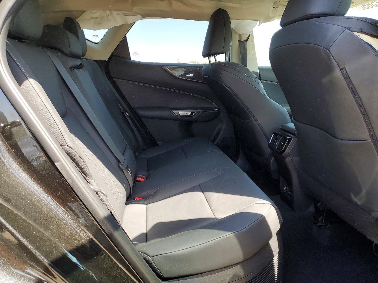Lexus NX Premium