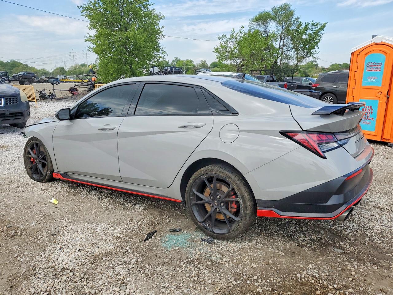 Hyundai ELANTRA Base