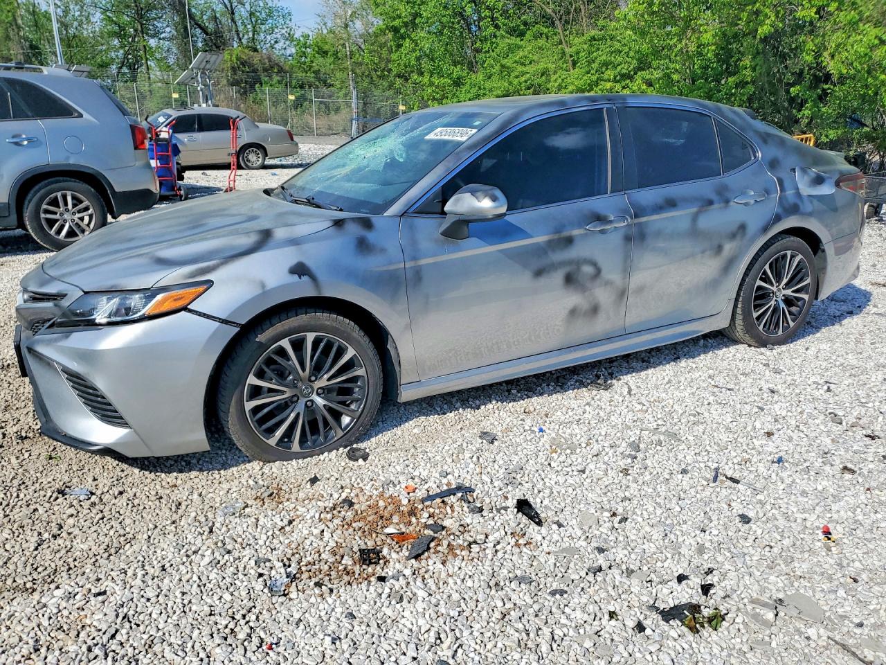 Salvage Toyota Camry Image