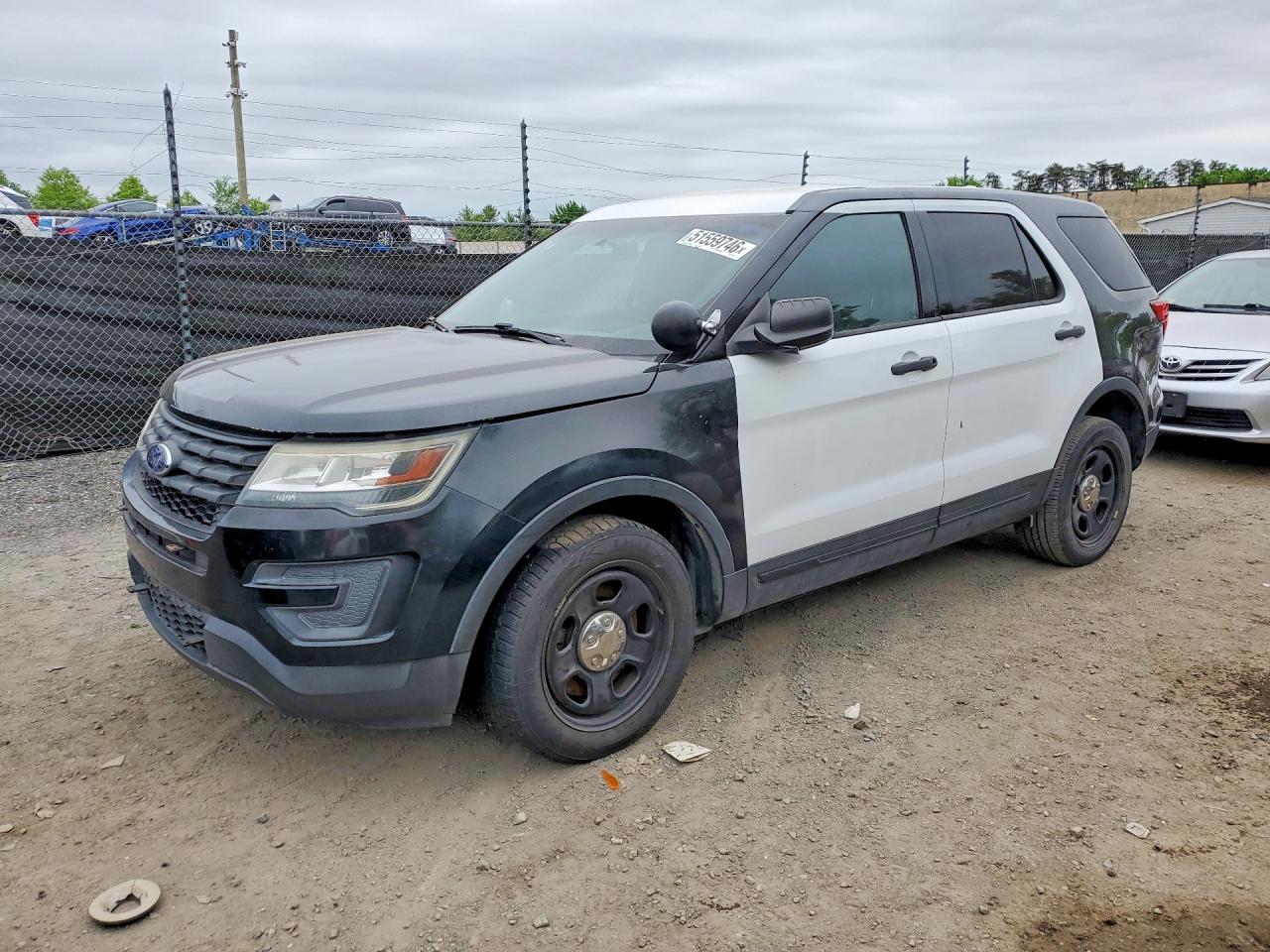 Salvage Ford Explorer Image