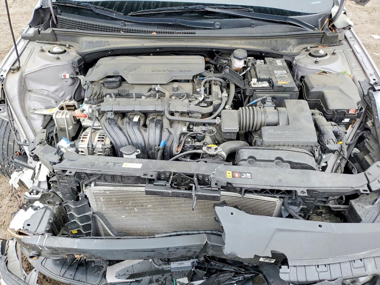 Hyundai ELANTRA Sel