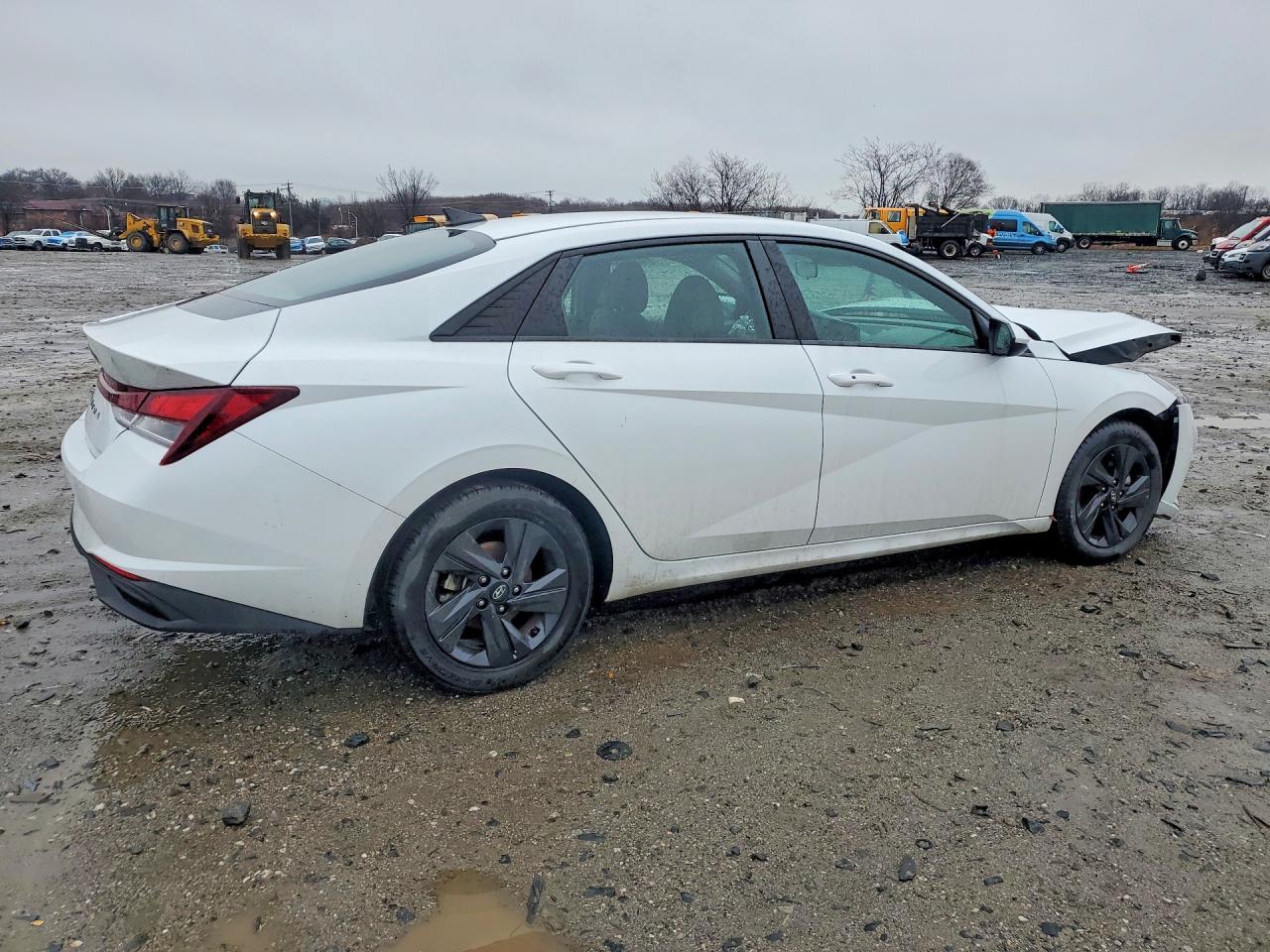Hyundai ELANTRA Sel