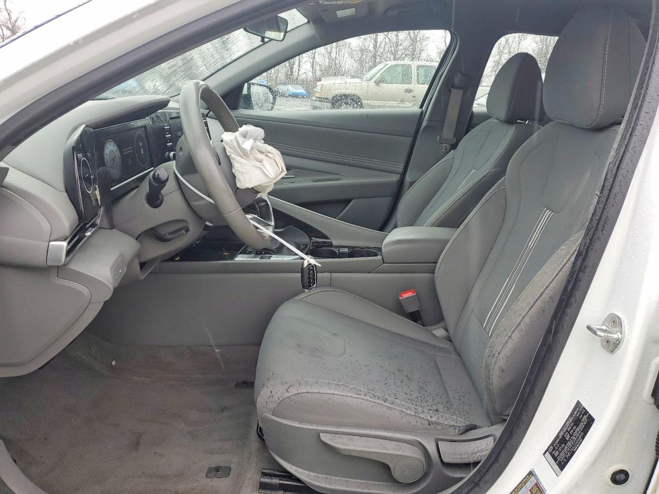 Hyundai ELANTRA Sel