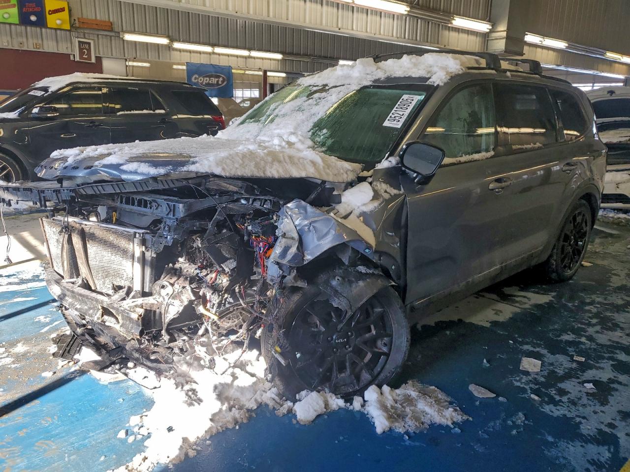 Salvage Kia Telluride Image