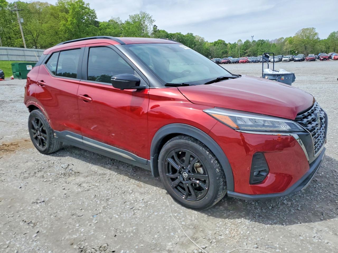Nissan Kicks Sr