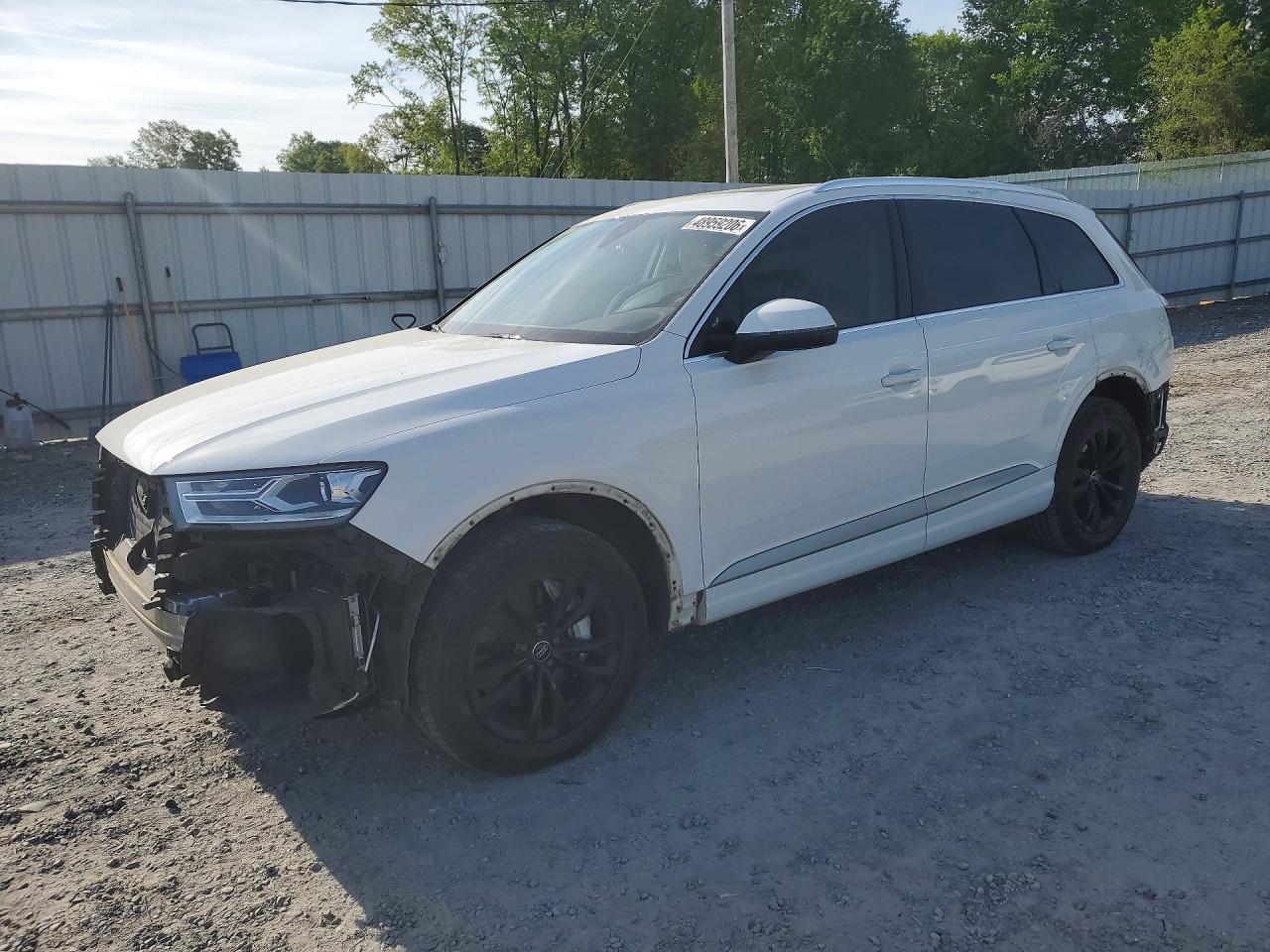 Salvage Audi Q7 Image