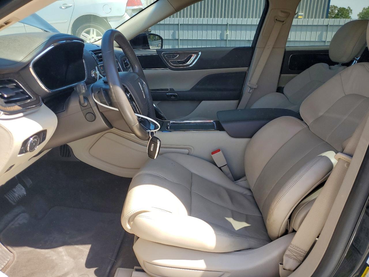 Lincoln Continental Select
