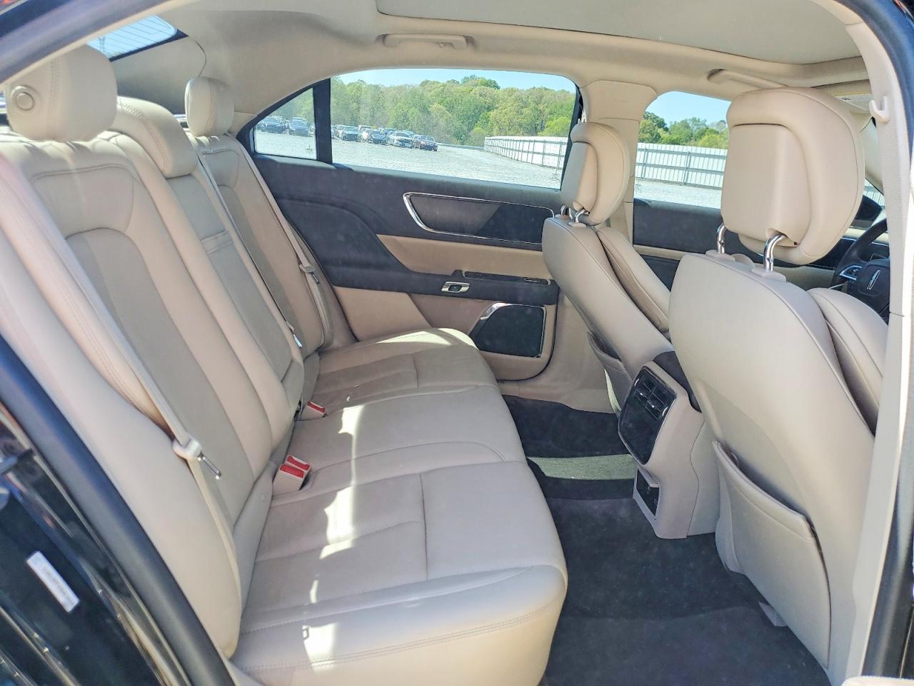 Lincoln Continental Select