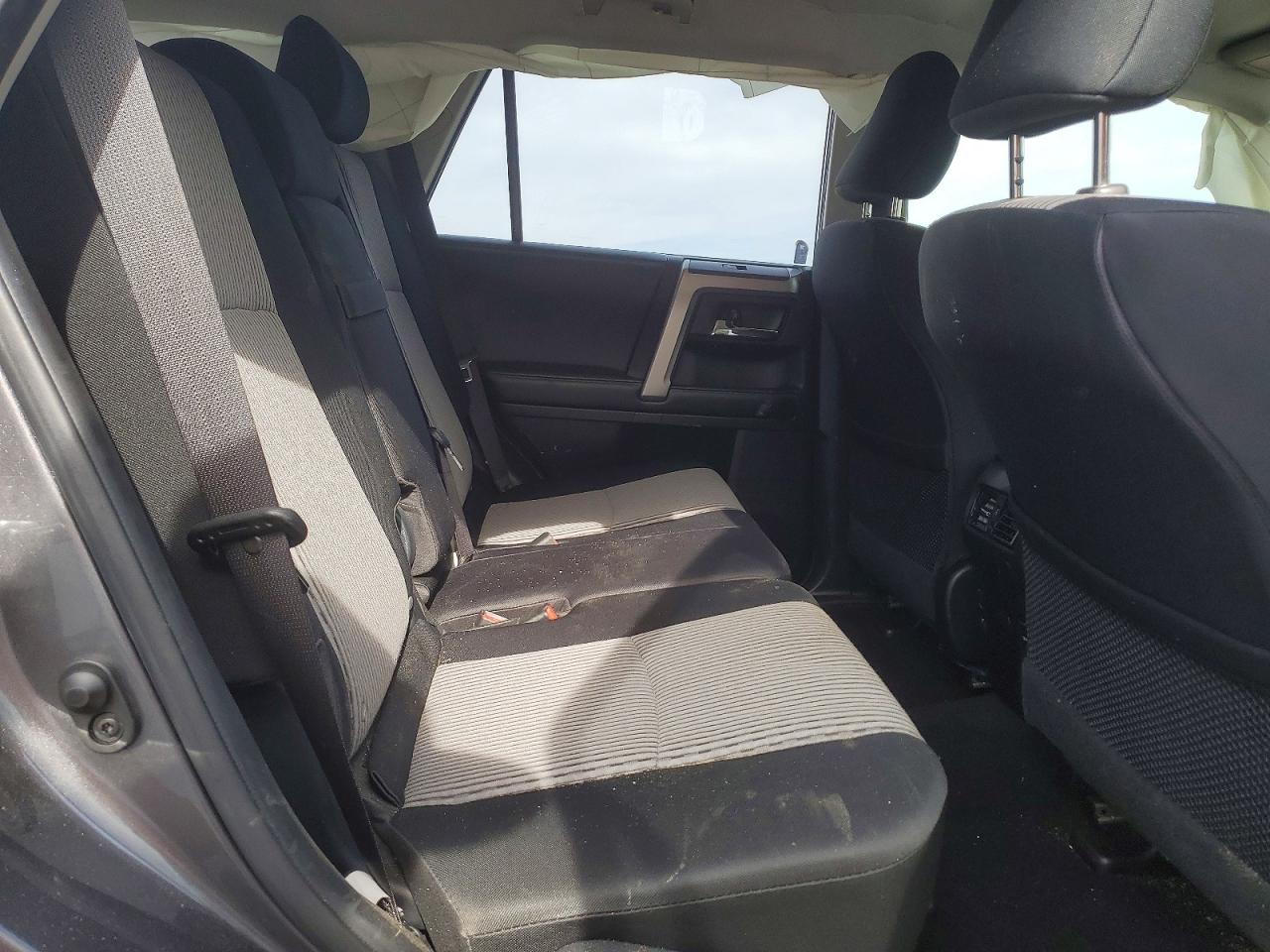 Toyota 4Runner Sr5