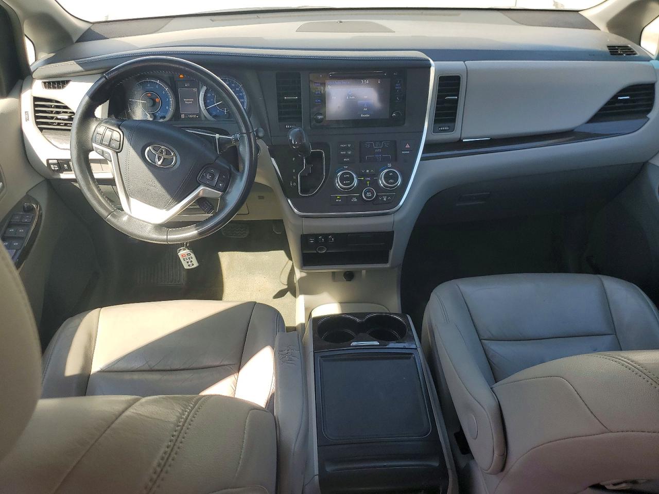 Toyota Sienna Xle 8-passenger