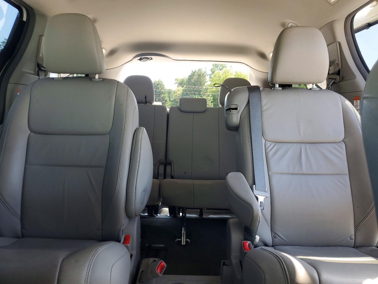 Toyota Sienna Xle 8-passenger