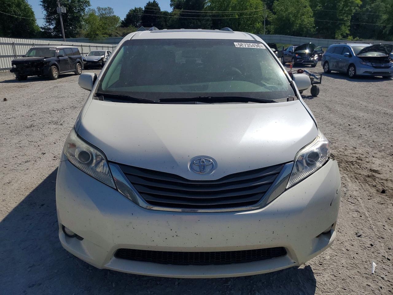 Toyota Sienna Xle 8-passenger