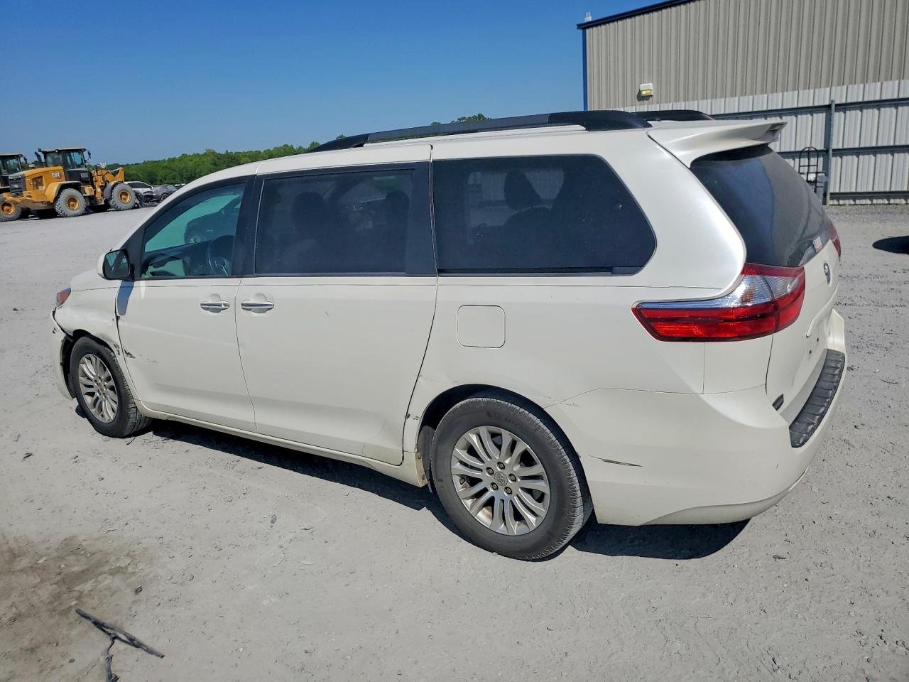 Toyota Sienna Xle 8-passenger