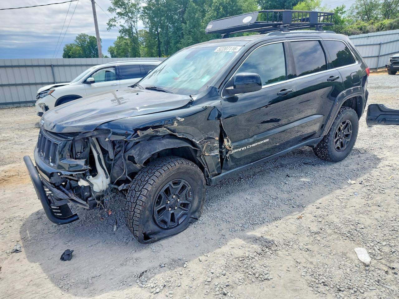 Salvage Jeep Cherokee Image