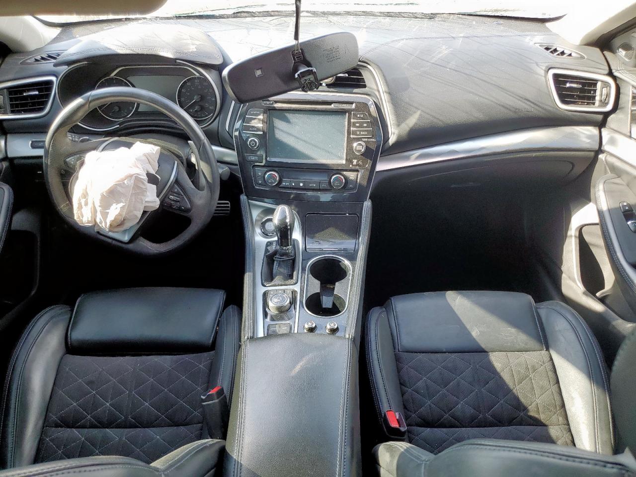 Nissan Maxima