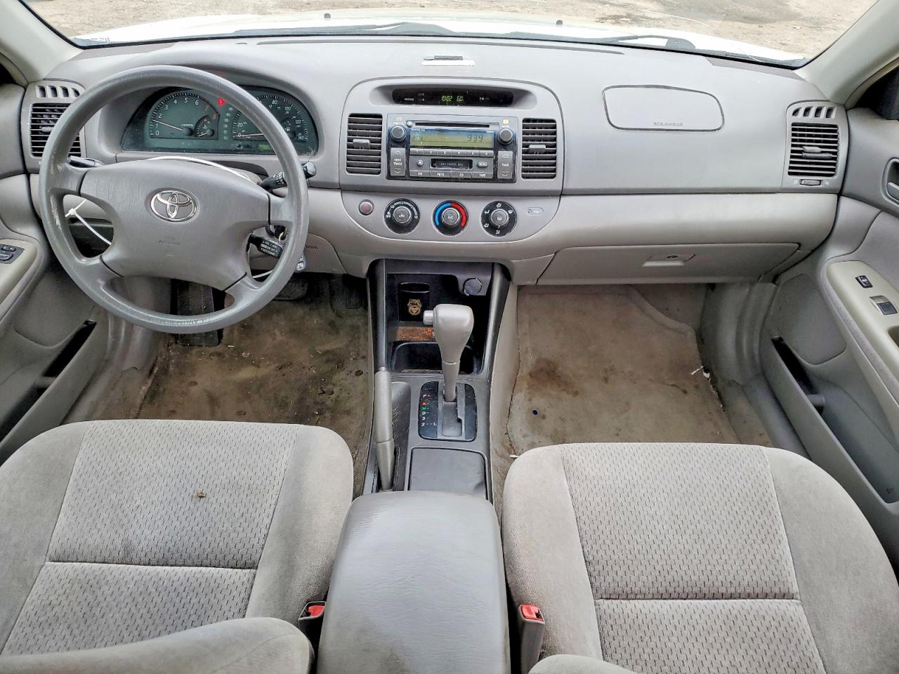 Toyota Camry Le V6