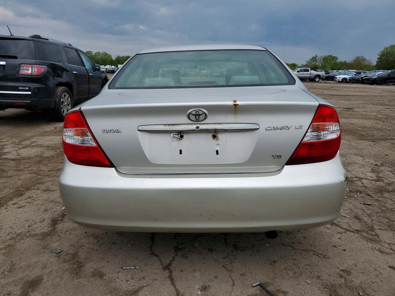Toyota Camry Le V6
