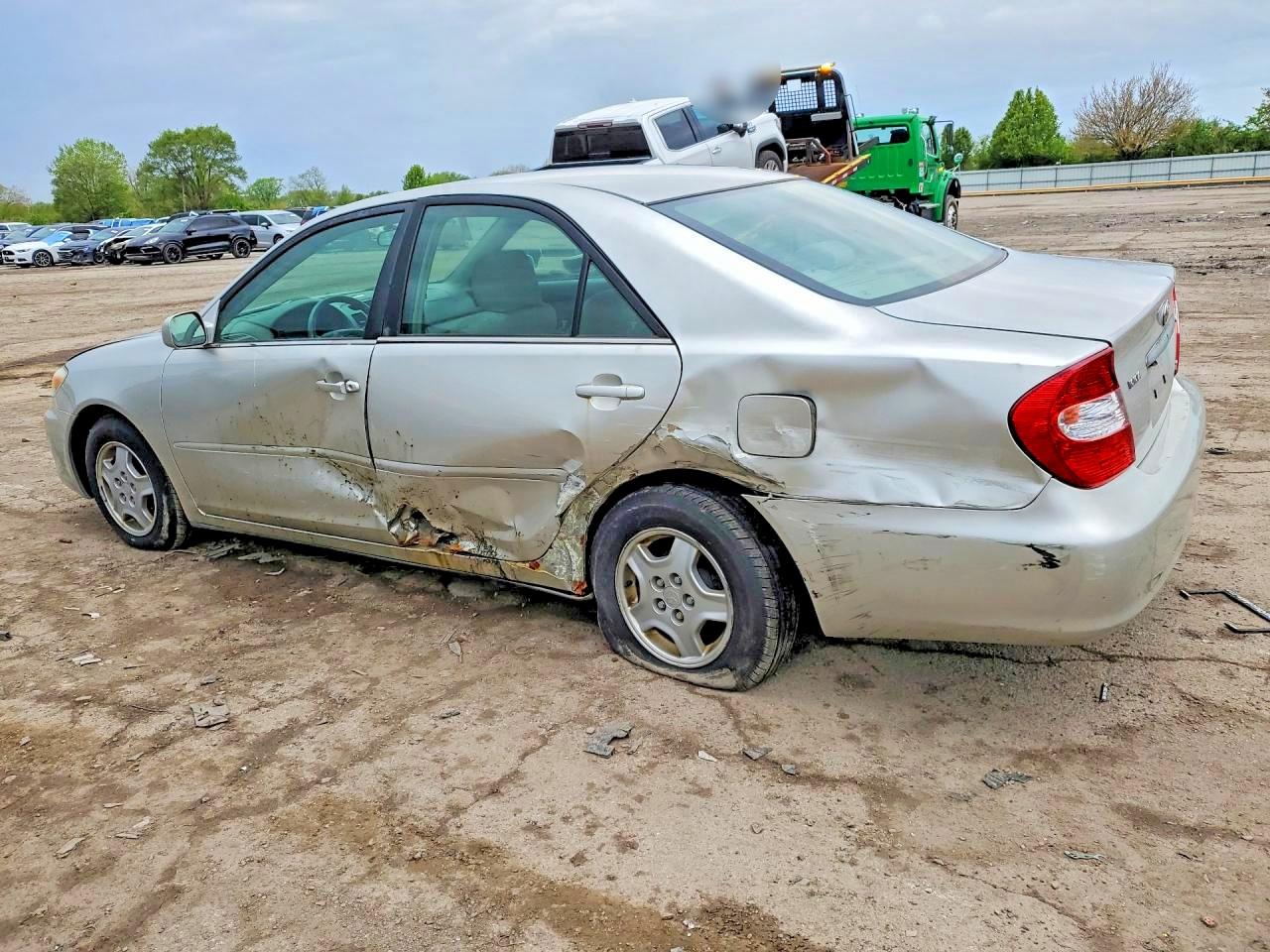 Toyota Camry Le V6