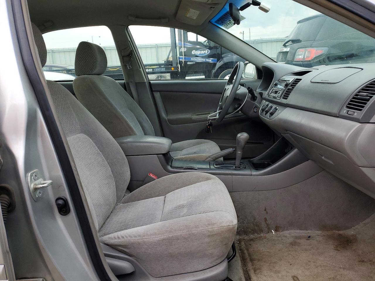 Toyota Camry Le V6