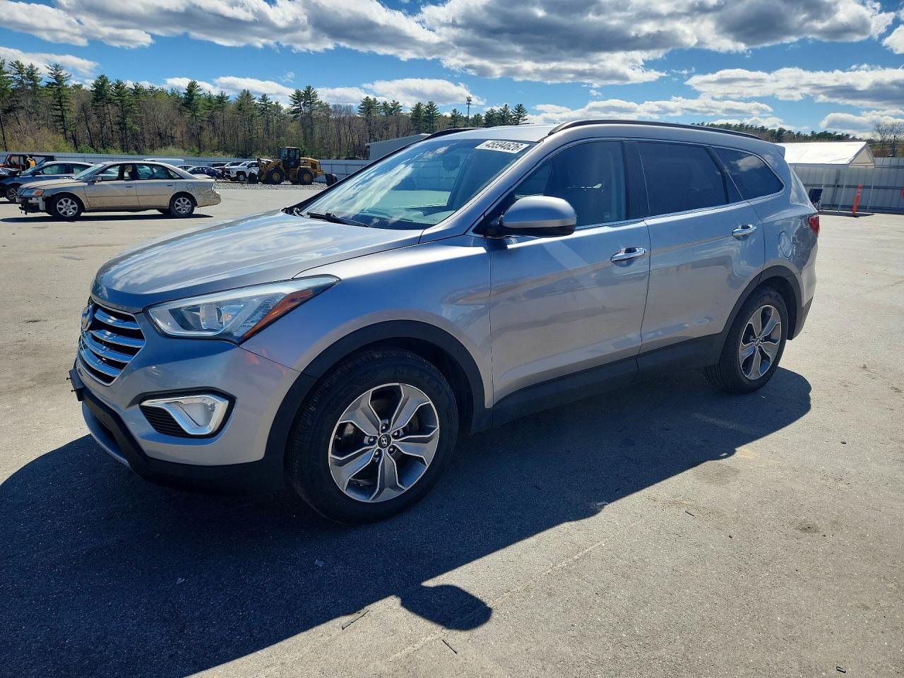 Salvage Hyundai SANTA FE Image