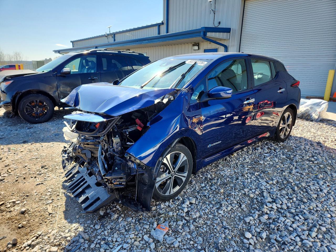 Salvage Nissan LEAF Image