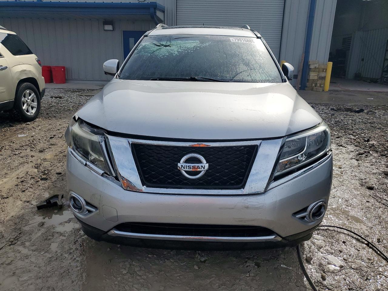 Nissan Pathfinder S