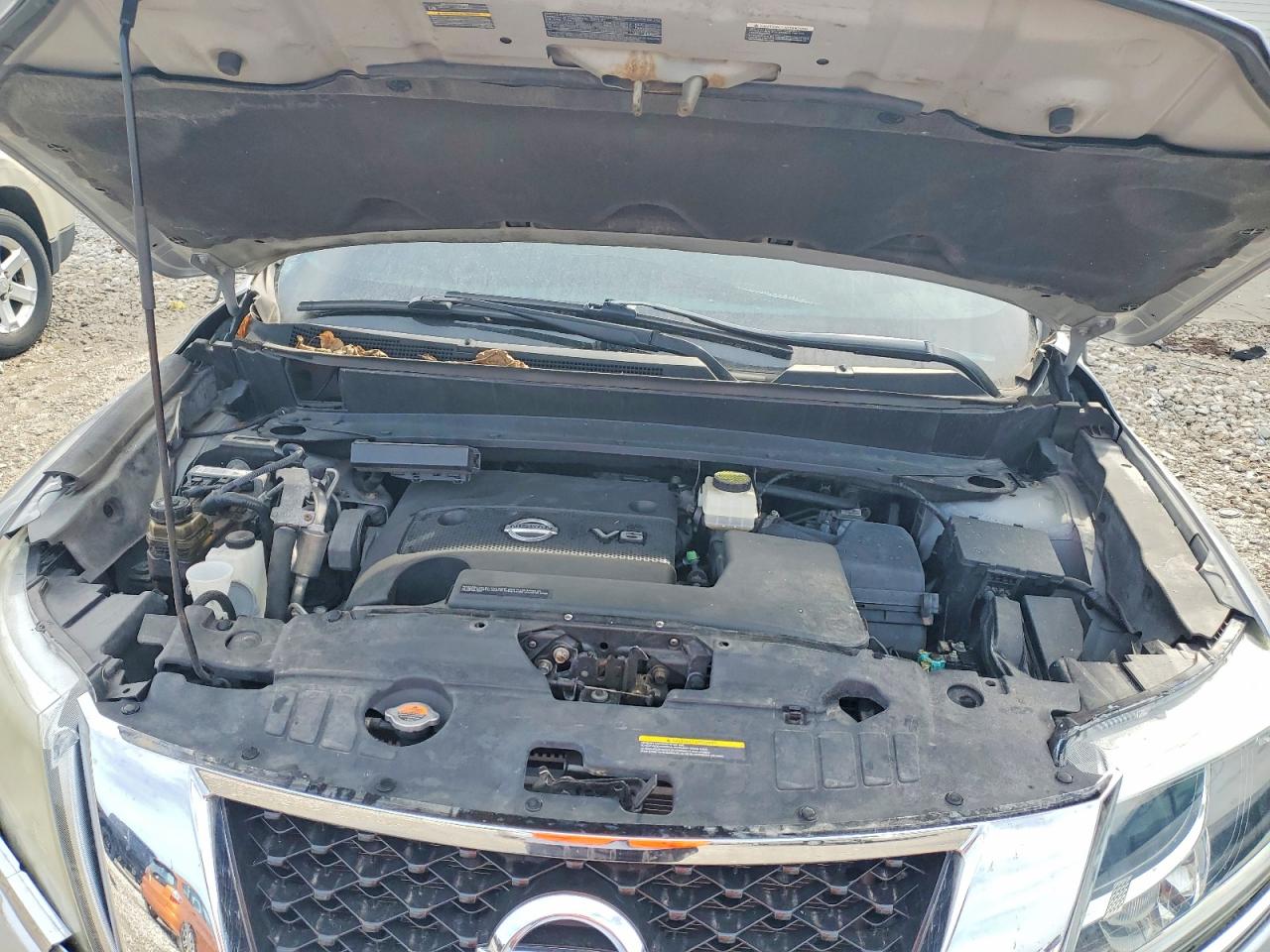 Nissan Pathfinder S