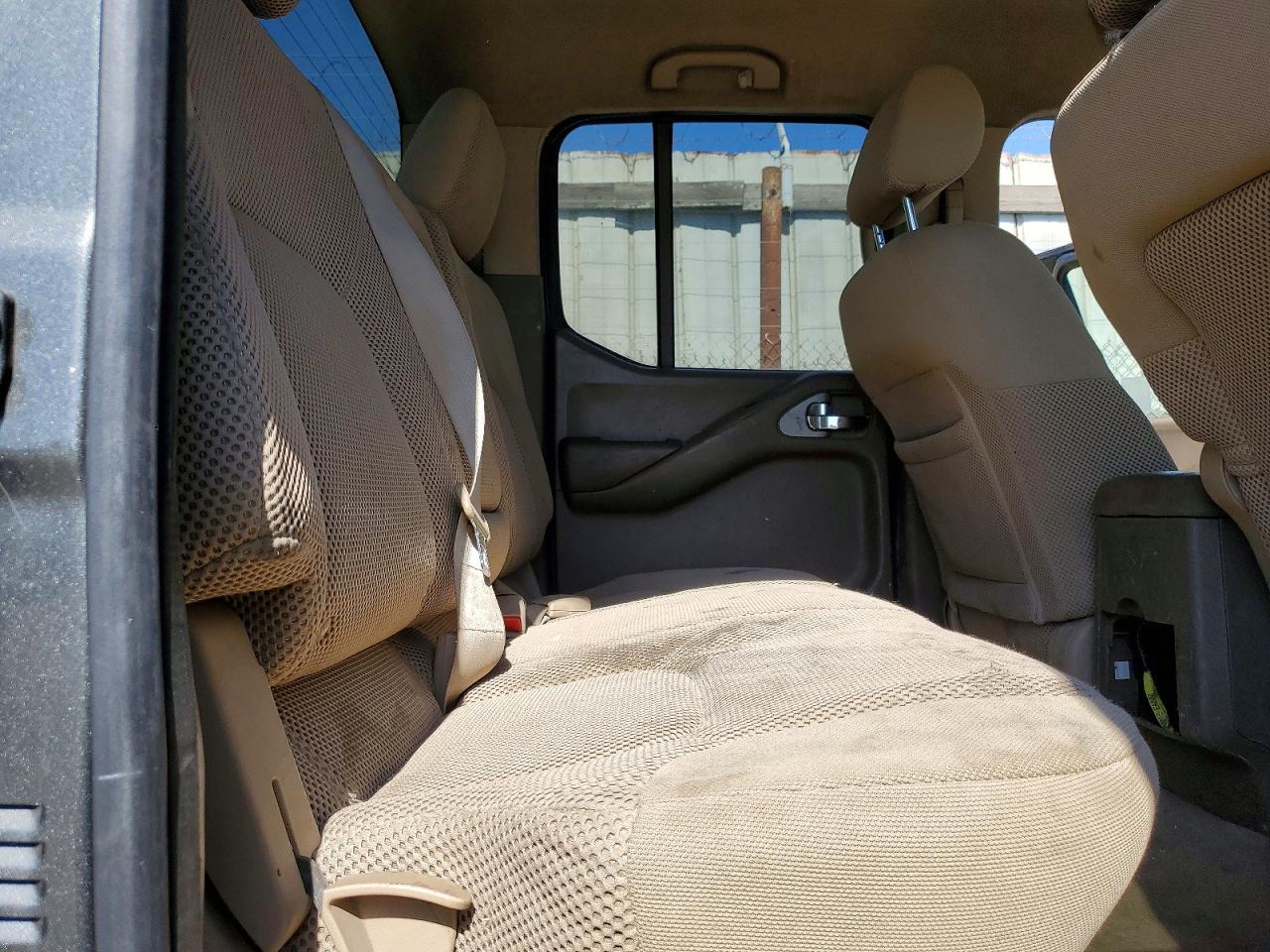 Nissan Frontier Se