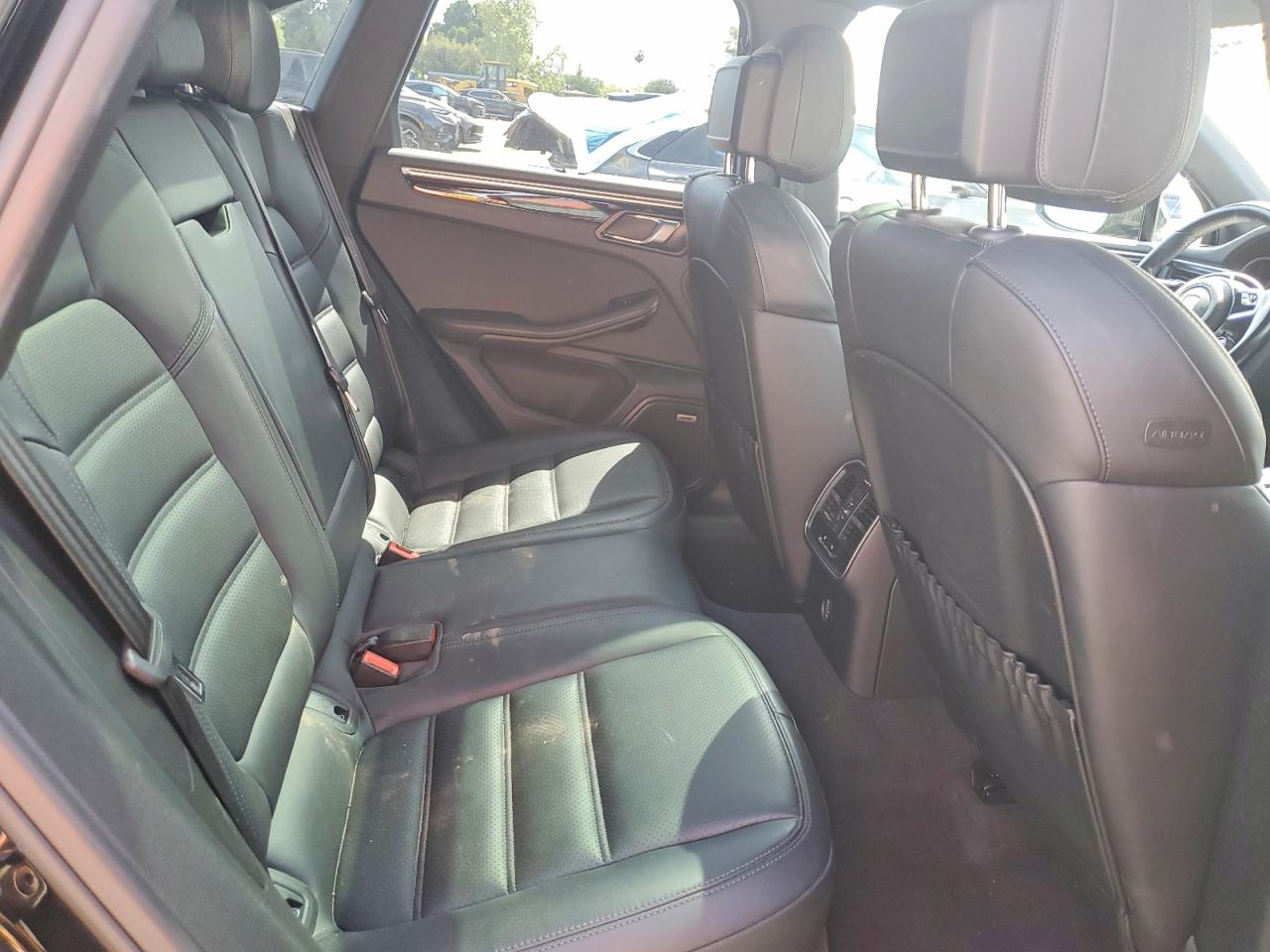 Porsche Macan S