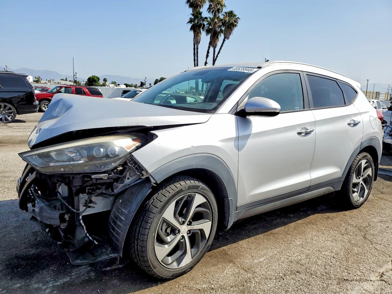 Salvage Hyundai TUCSON Image