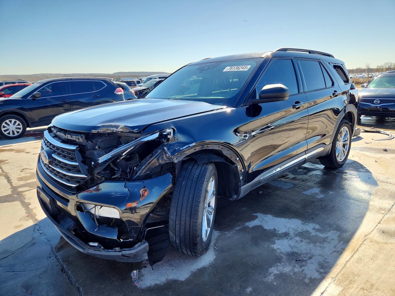 Salvage Ford Explorer Image