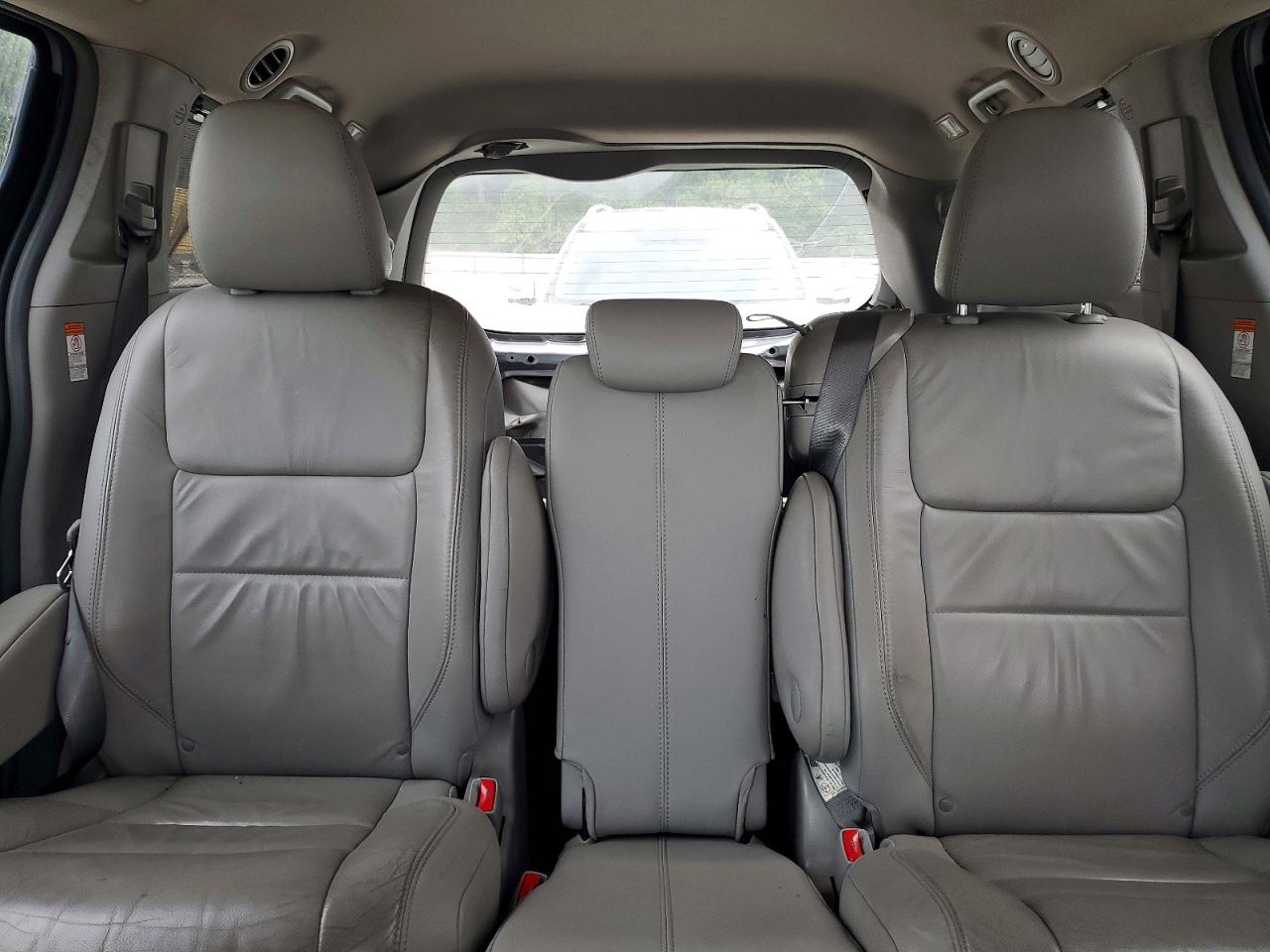 Toyota Sienna Xle 8-passenger