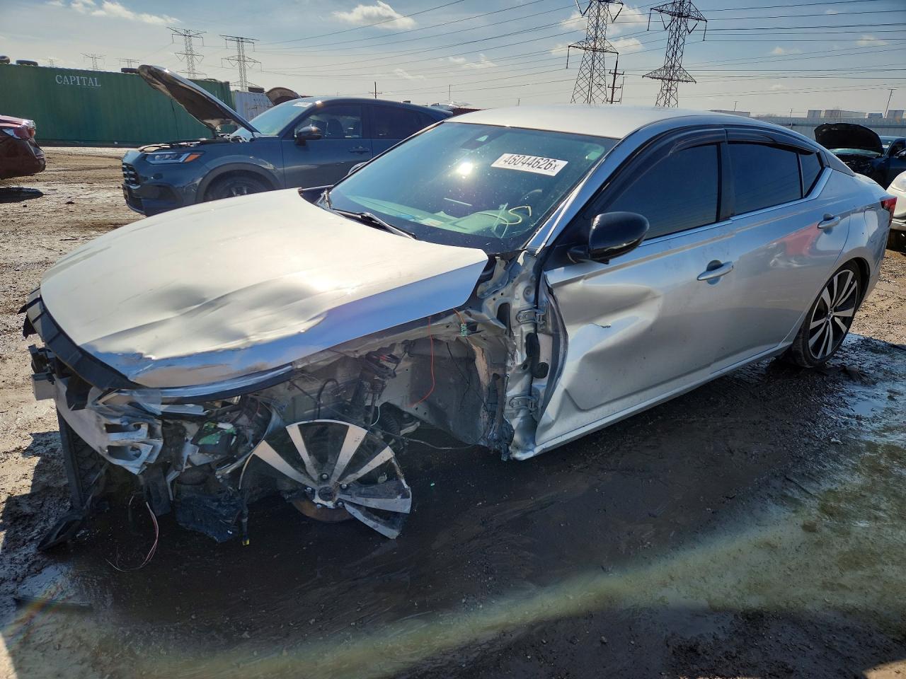 Salvage Nissan Altima Image